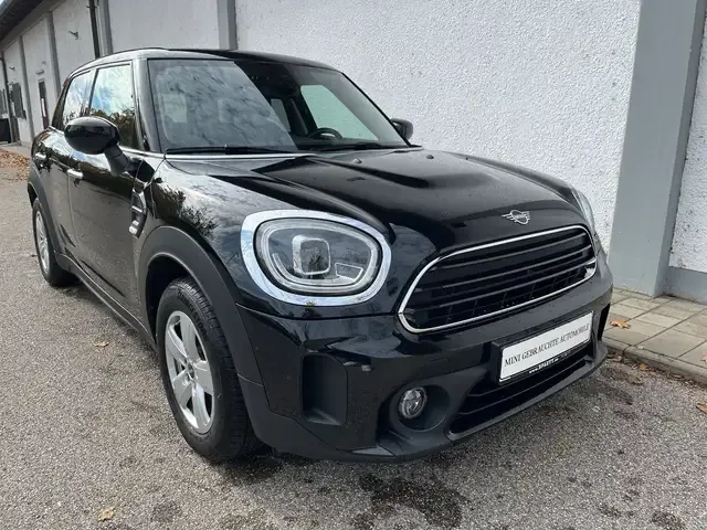MINI One Countryman