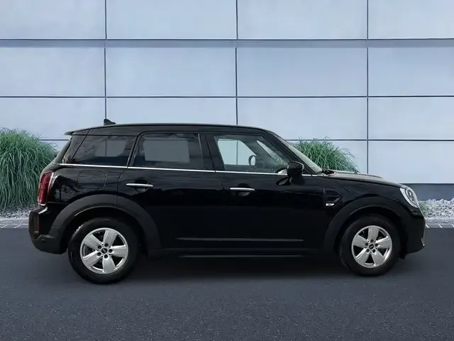 MINI One Countryman