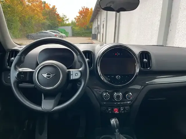 MINI One Countryman