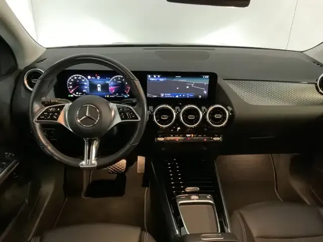 Mercedes-Benz GLA 180
