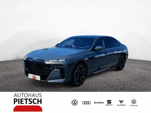 BMW 740