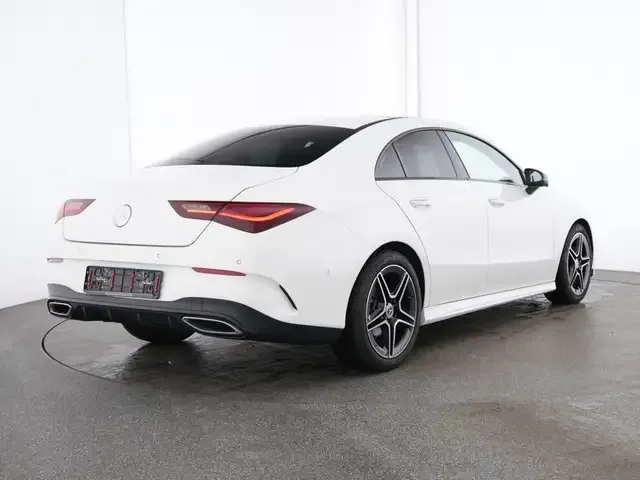 Mercedes-Benz CLA 180