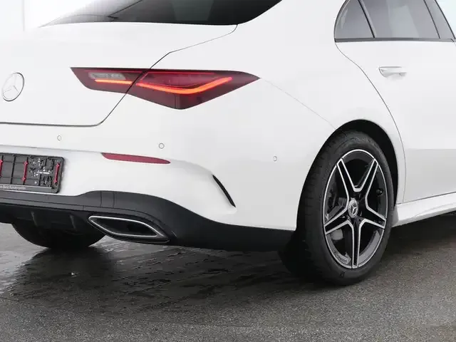 Mercedes-Benz CLA 180