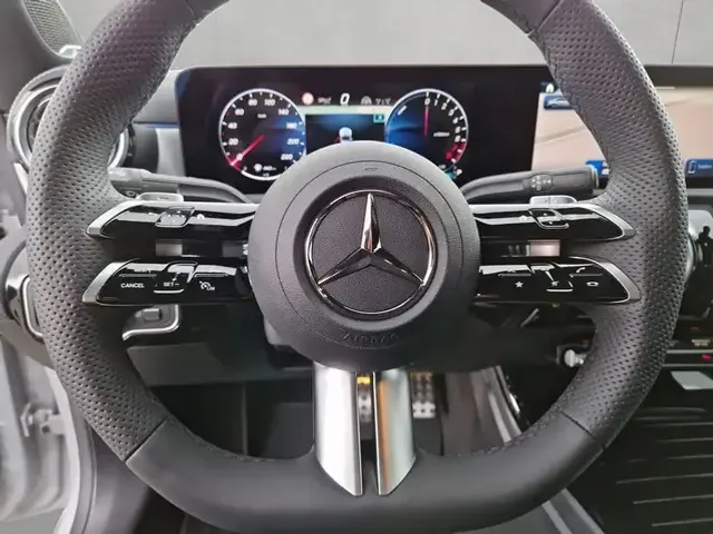 Mercedes-Benz CLA 250
