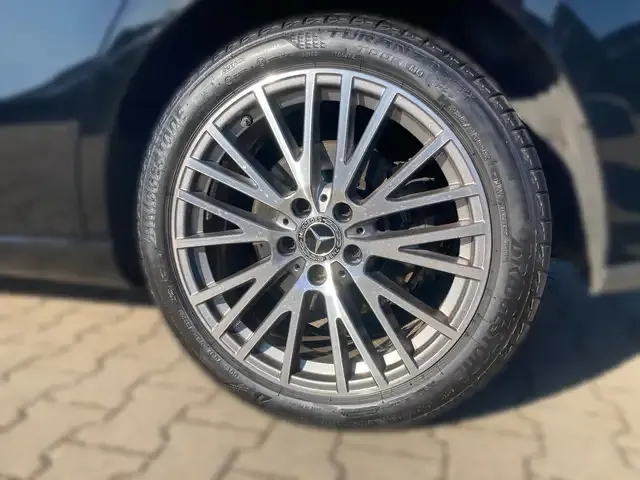 Mercedes-Benz CLA 220