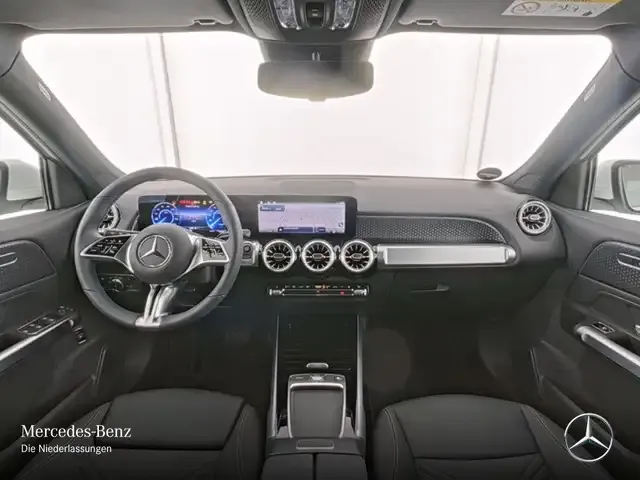Mercedes-Benz EQB 300