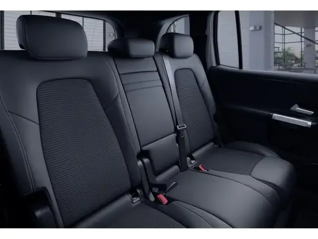 Mercedes-Benz GLB 220