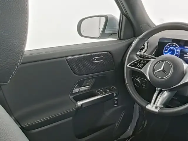 Mercedes-Benz EQB 250