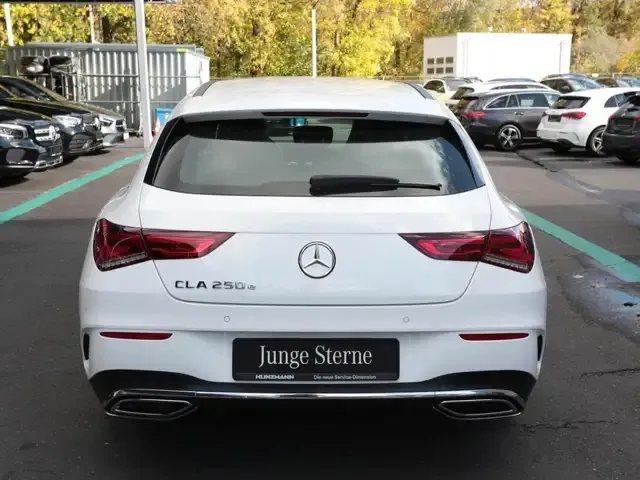 Mercedes-Benz CLA 250