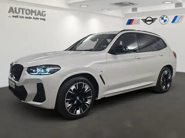 BMW iX3