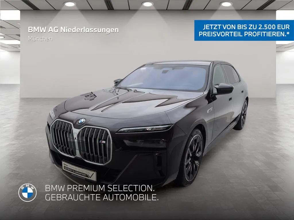 BMW i7