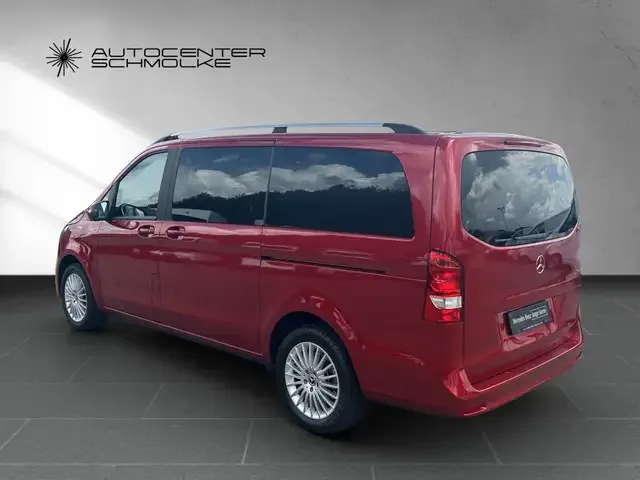 Mercedes-Benz V 220