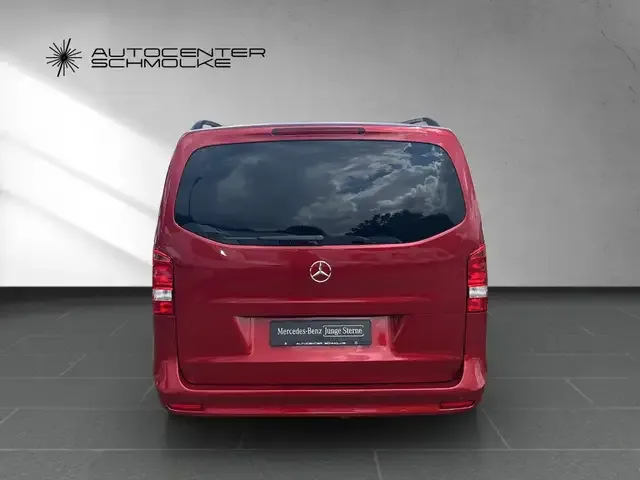 Mercedes-Benz V 220