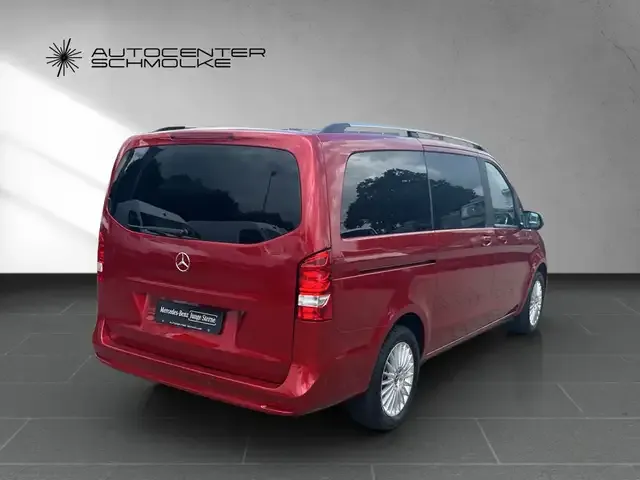 Mercedes-Benz V 220