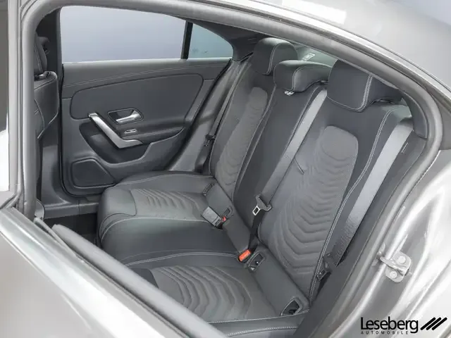 Mercedes-Benz CLA 180