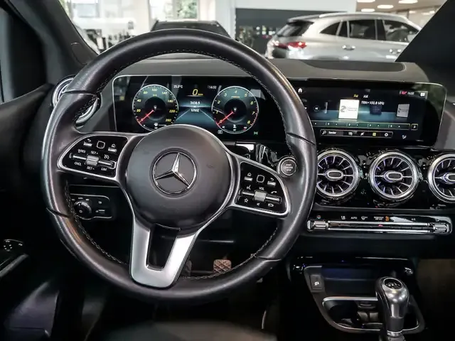 Mercedes-Benz B 200