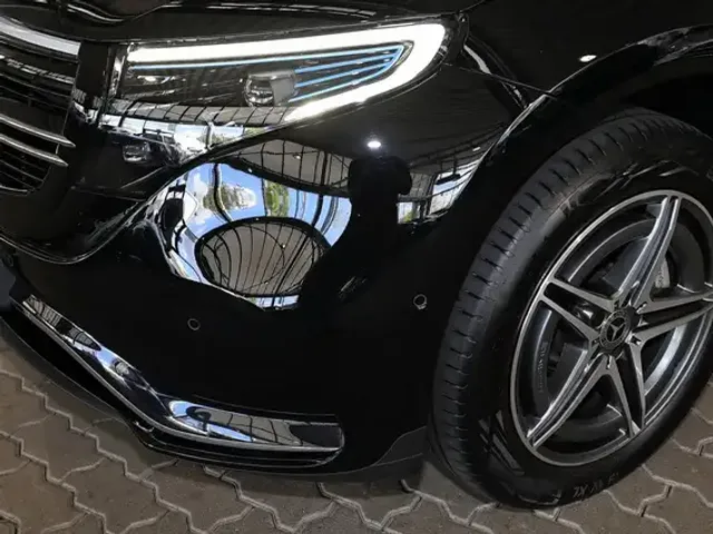Mercedes-Benz EQC 400