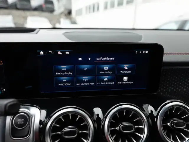 Mercedes-Benz EQB 300