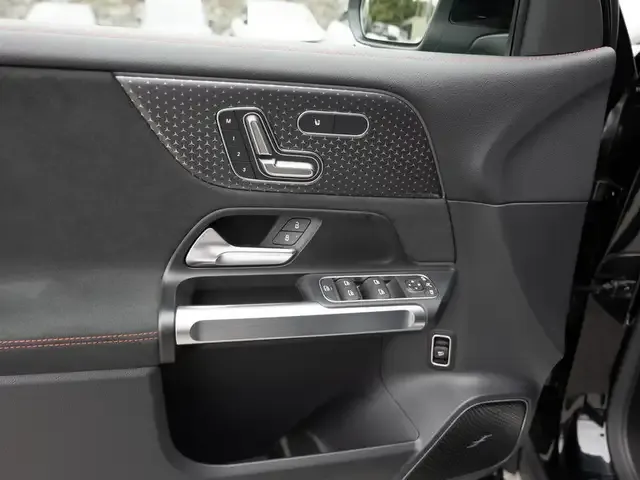 Mercedes-Benz EQB 300