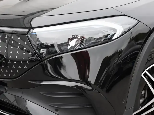 Mercedes-Benz EQB 300