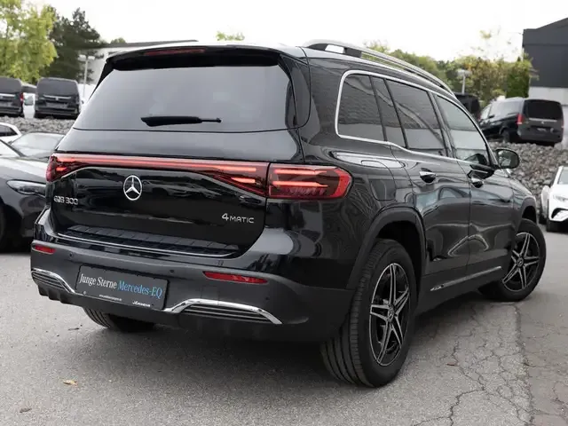 Mercedes-Benz EQB 300