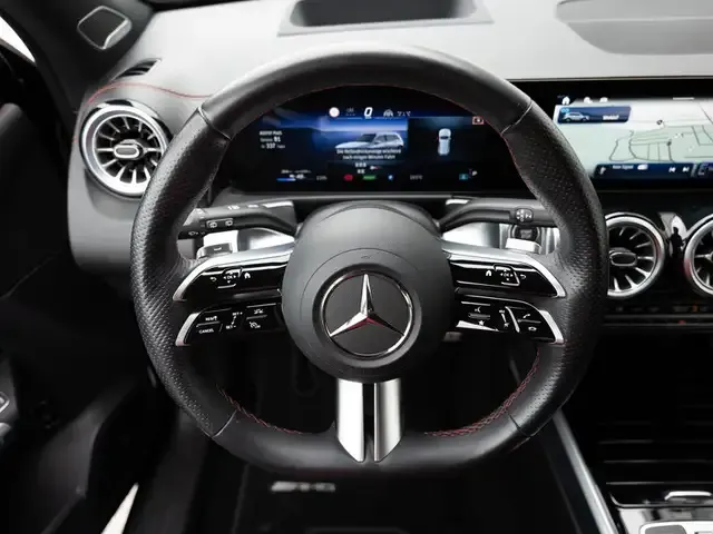 Mercedes-Benz EQB 300