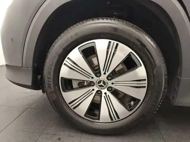 Mercedes-Benz EQB 300