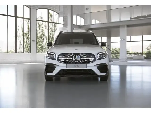 Mercedes-Benz GLB 220