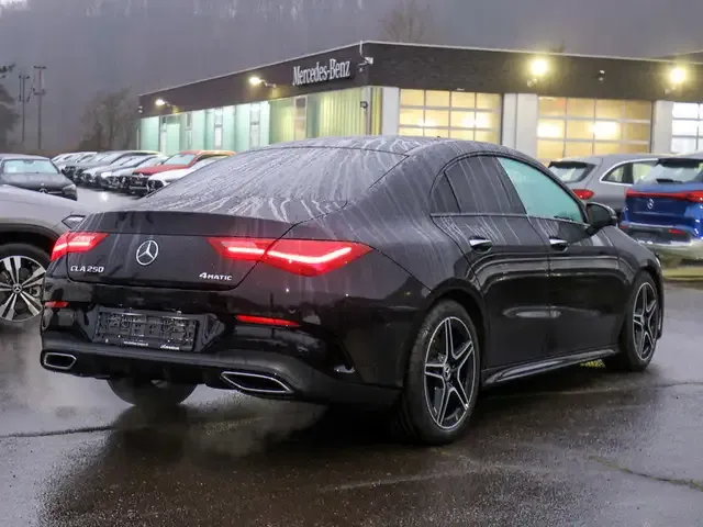 Mercedes-Benz CLA 250
