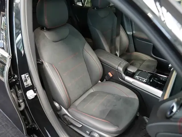 Mercedes-Benz EQB 300