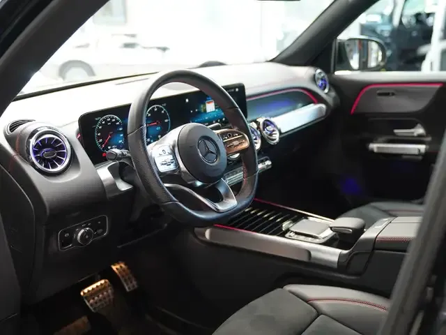 Mercedes-Benz EQB 300