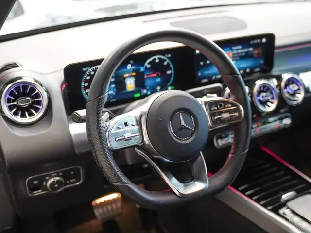 Mercedes-Benz EQB 300