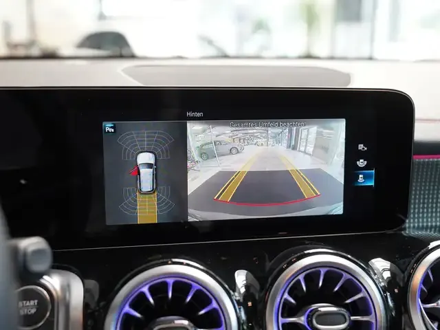 Mercedes-Benz EQB 300
