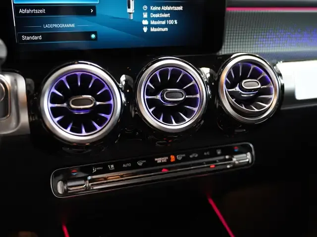 Mercedes-Benz EQB 300