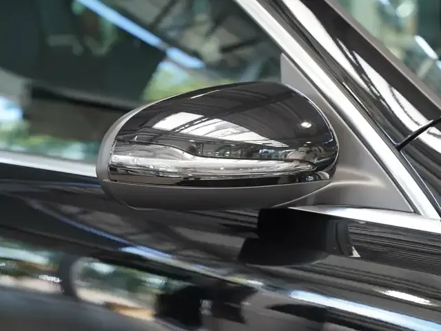 Mercedes-Benz EQB 300