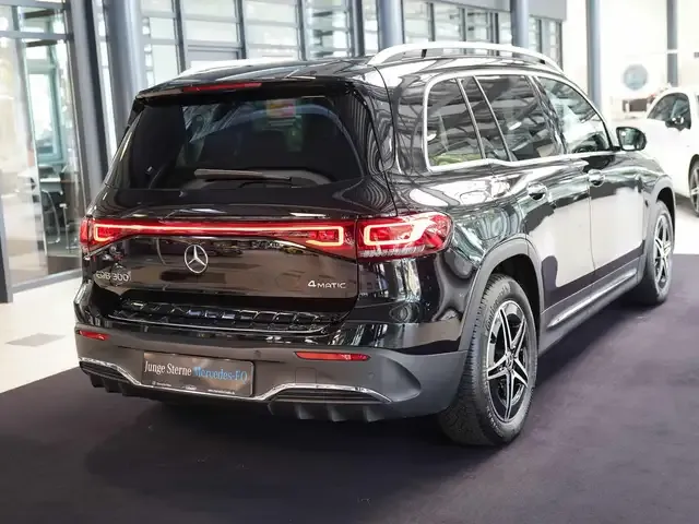 Mercedes-Benz EQB 300