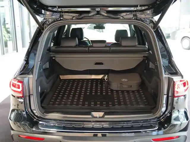 Mercedes-Benz EQB 300