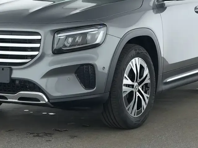 Mercedes-Benz GLB 220