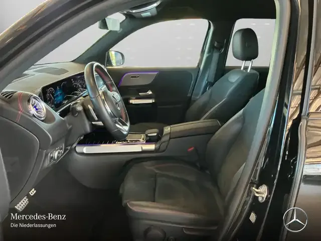 Mercedes-Benz EQB 300