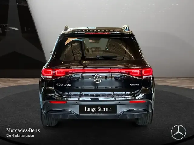 Mercedes-Benz EQB 300