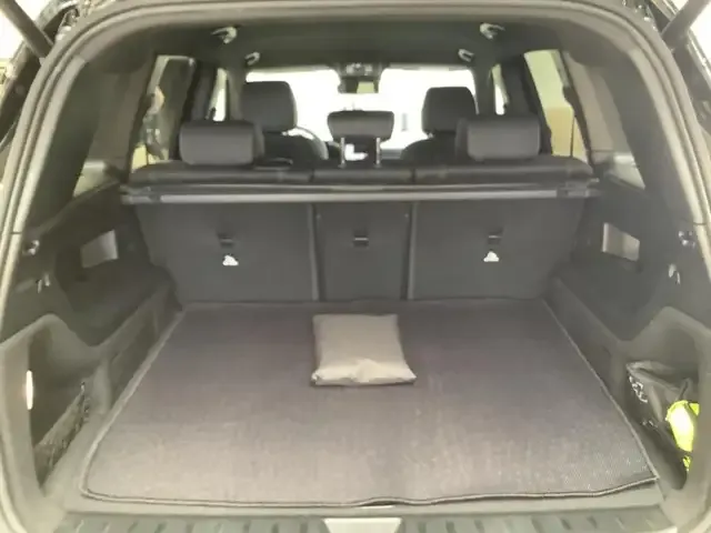 Mercedes-Benz GLB 220