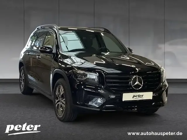 Mercedes-Benz GLB 220
