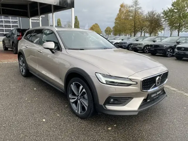 Volvo V60 Cross Country