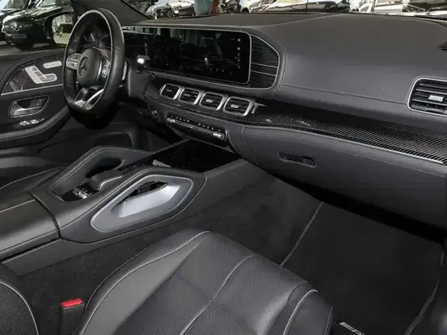 Mercedes-Benz GLS 400