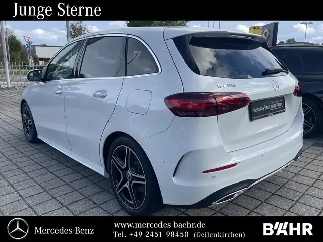 Mercedes-Benz B 200