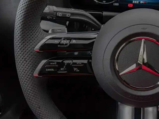 Mercedes-Benz GLA 220