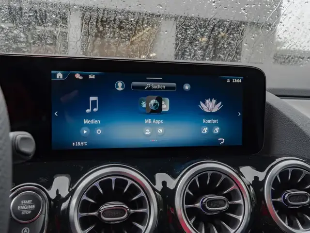 Mercedes-Benz GLA 220