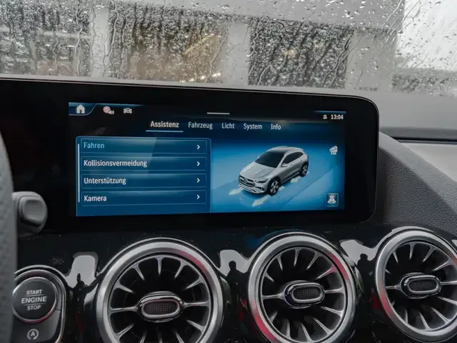 Mercedes-Benz GLA 220