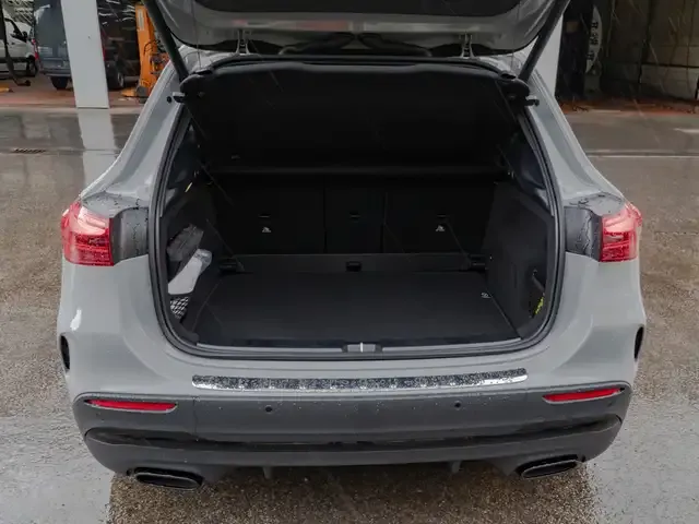 Mercedes-Benz GLA 220