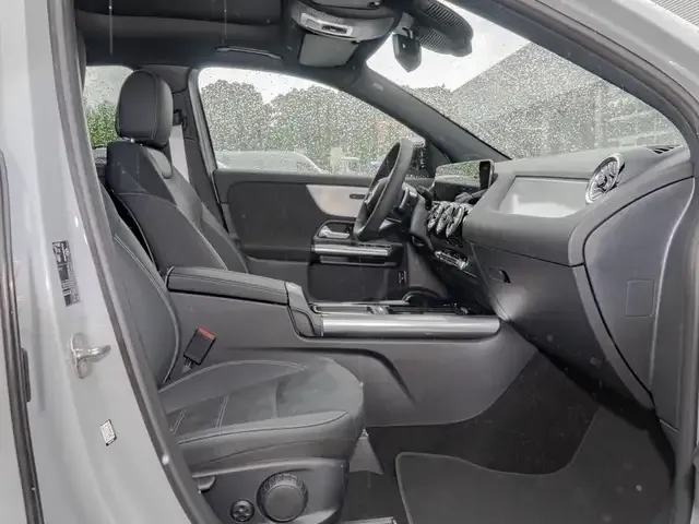 Mercedes-Benz GLA 220